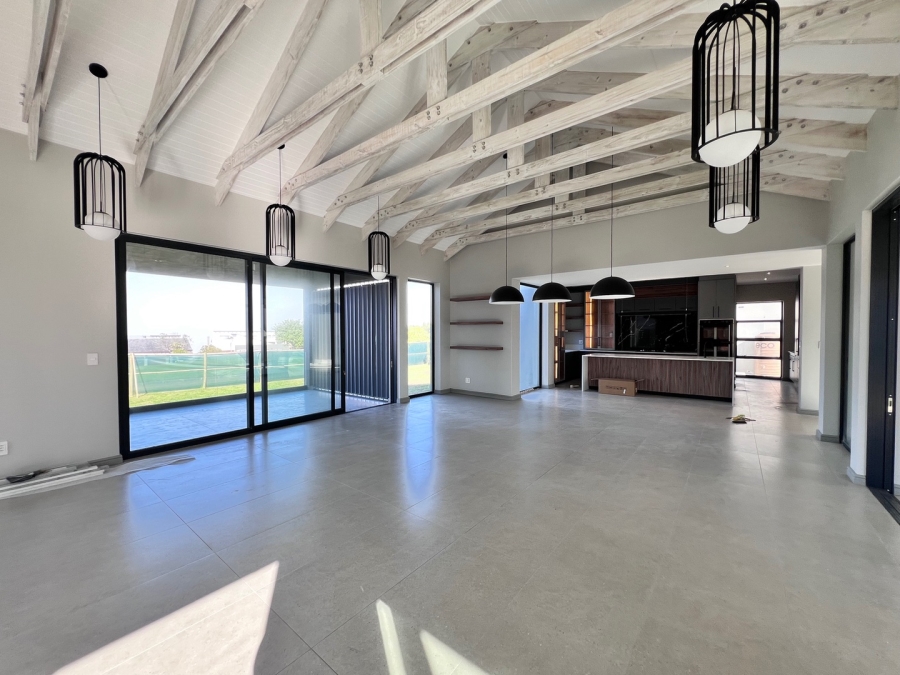 4 Bedroom Property for Sale in Oubaai Western Cape